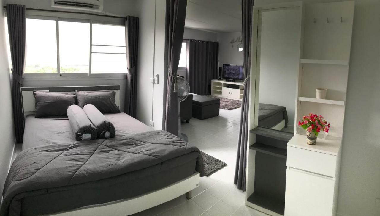 Apartment T11 Popula By Prathomlerk Pak Kret